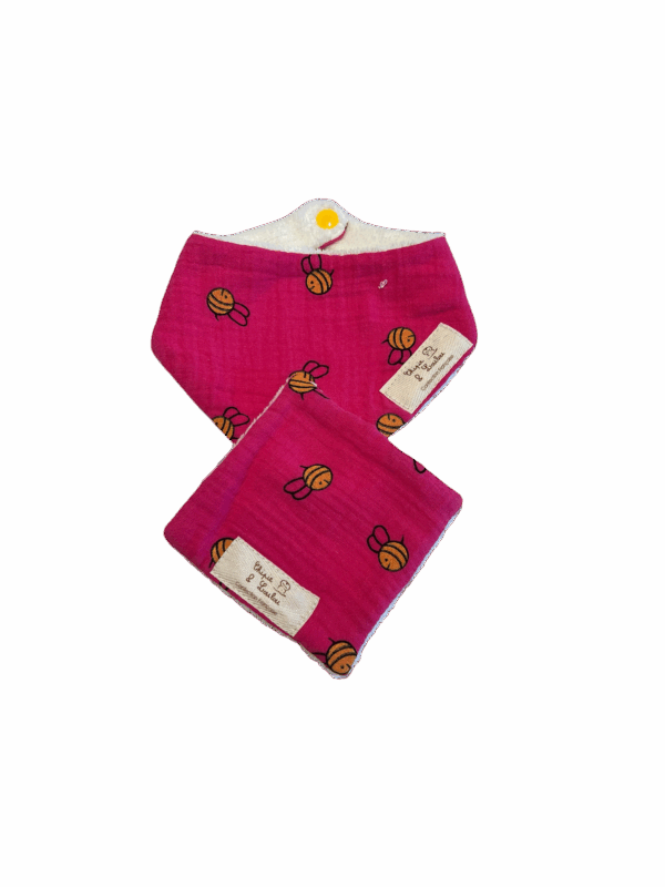 Bavoir bandana et sa lingette